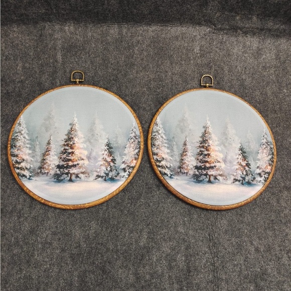Other - Set of 2 FUGWN Winter Christmas Tree Round Wall Art Decor Framed, Canvas Artwor